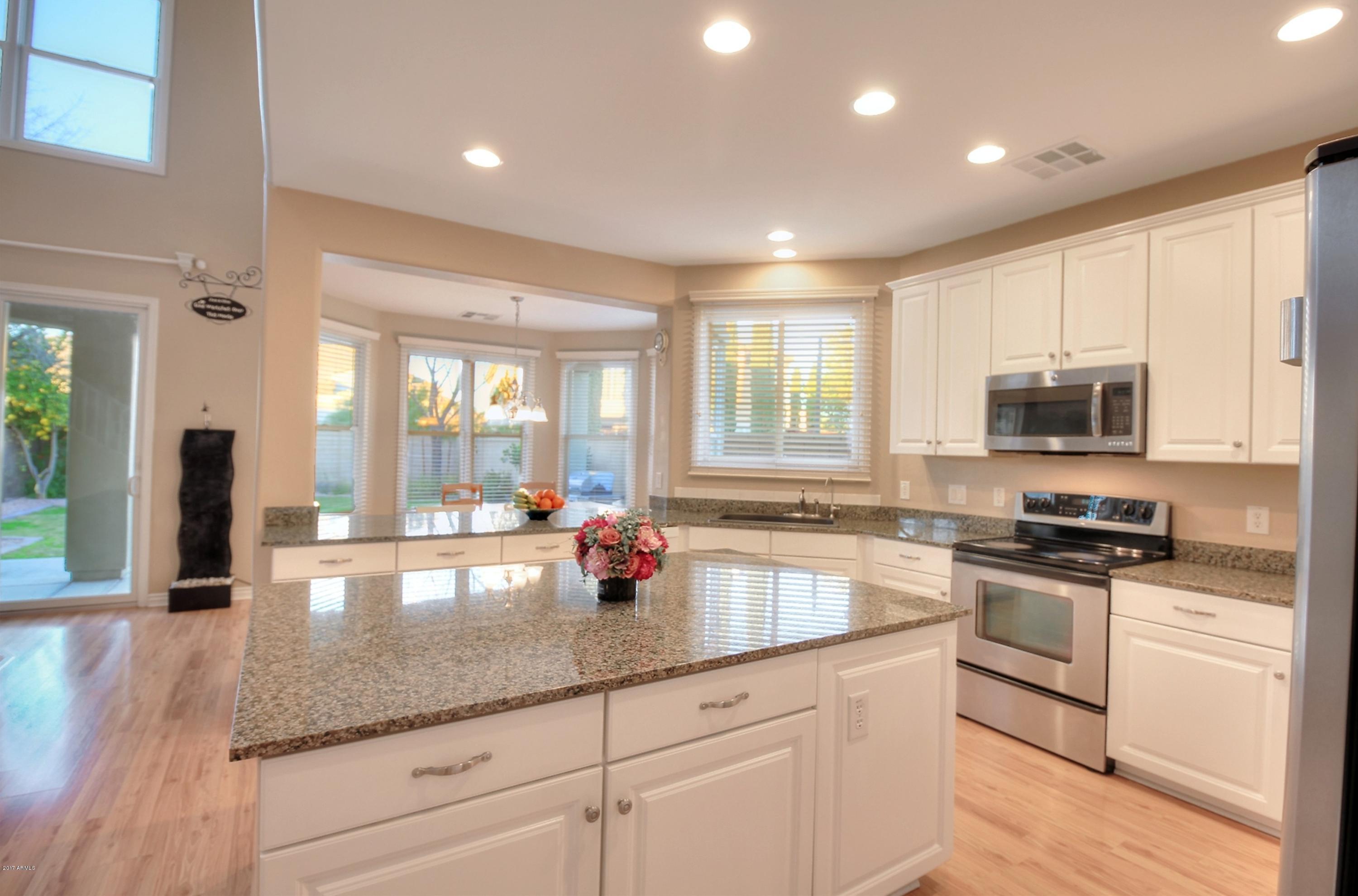 836 East Blue Ridge Way Chandler, AZ 85249 - Photo 12 of 64 kitchen
