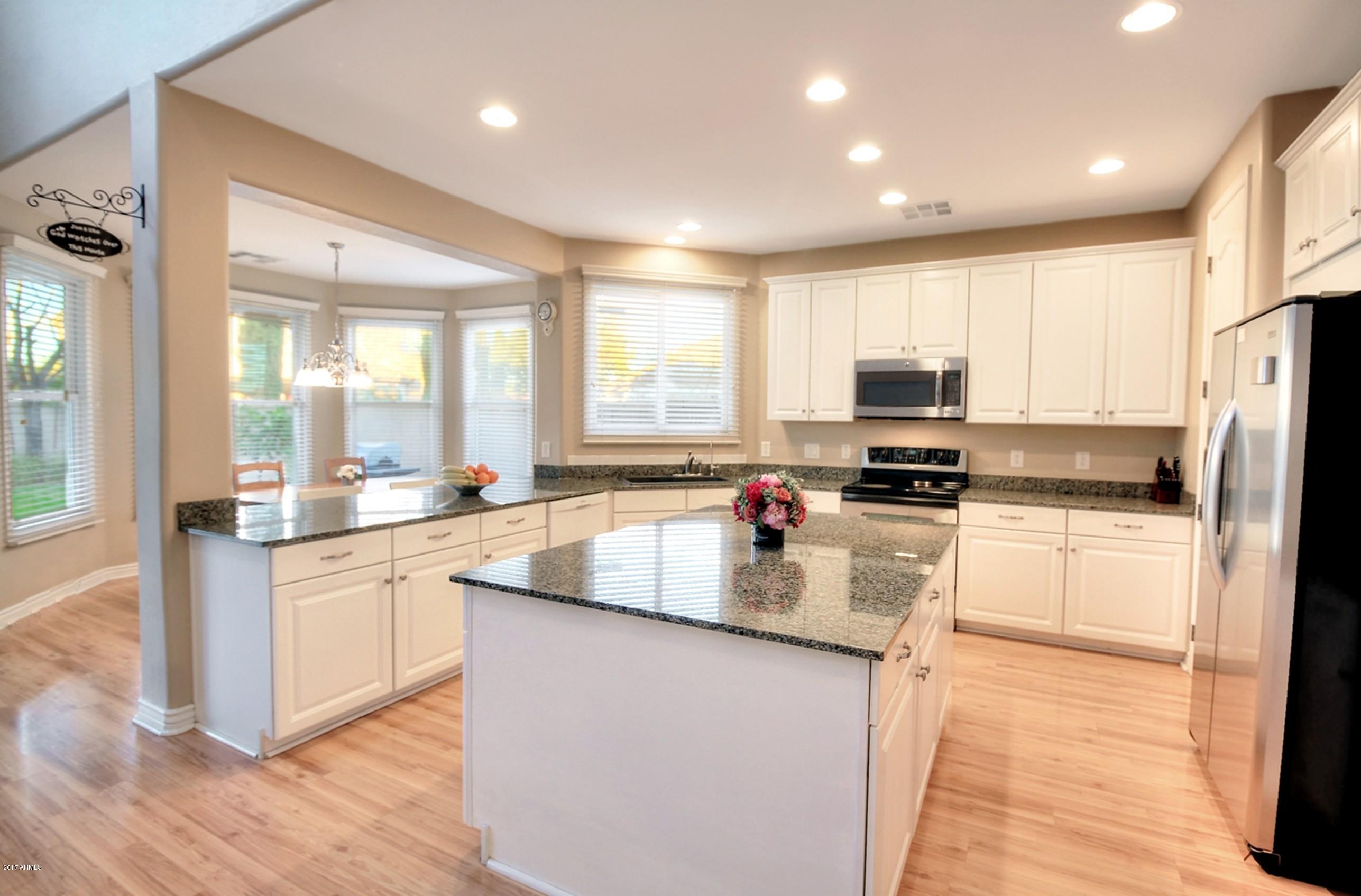 836 East Blue Ridge Way Chandler, AZ 85249 - Photo 13 of 64 kitchen2
