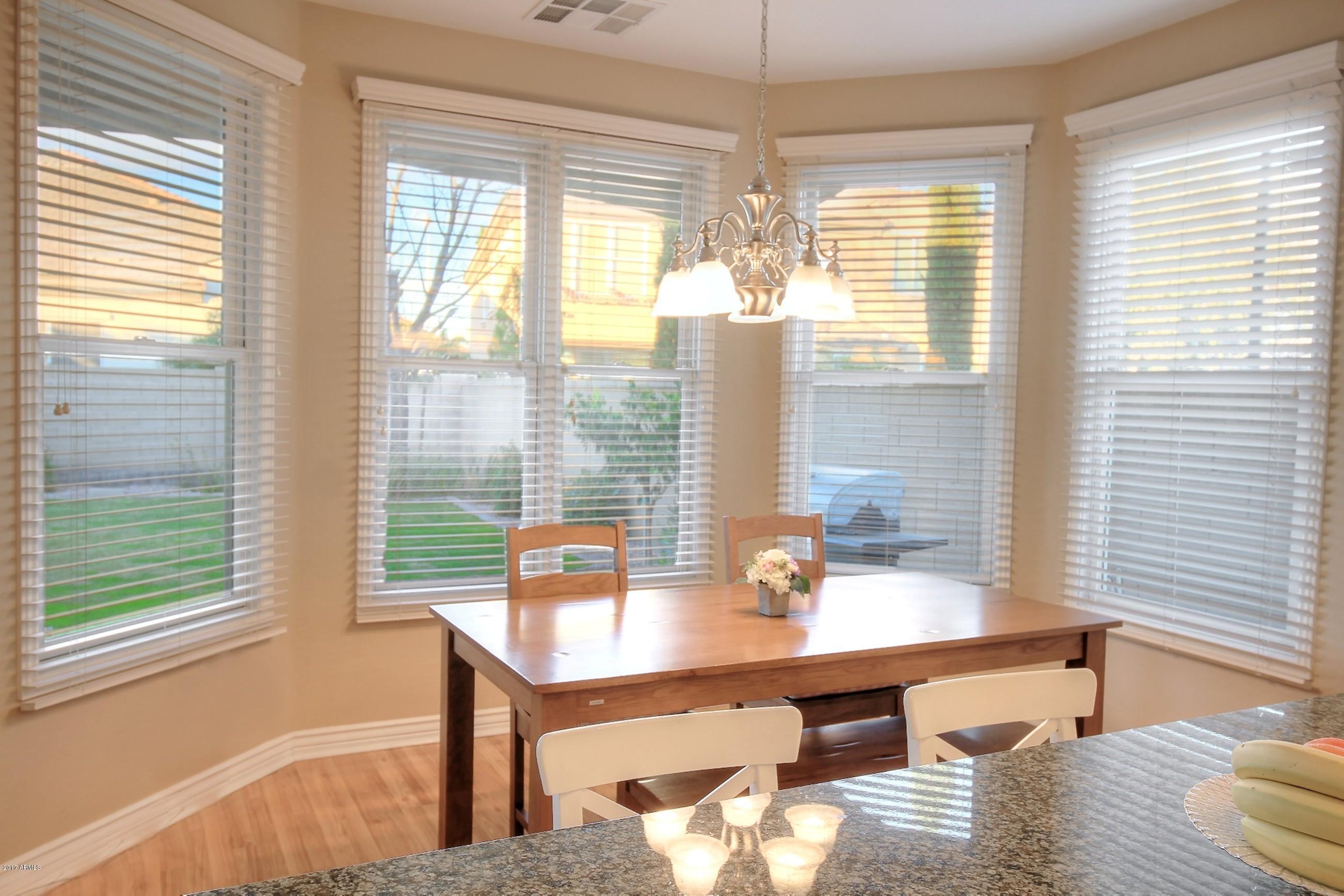 836 East Blue Ridge Way Chandler, AZ 85249 - Photo 16 of 64 dining area
