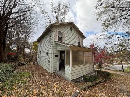 $81,000 | 218 Cottage Street, New Castle, PA 16101