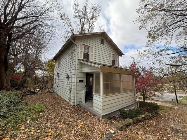 $81,000 | 218 Cottage Street, New Castle, PA 16101