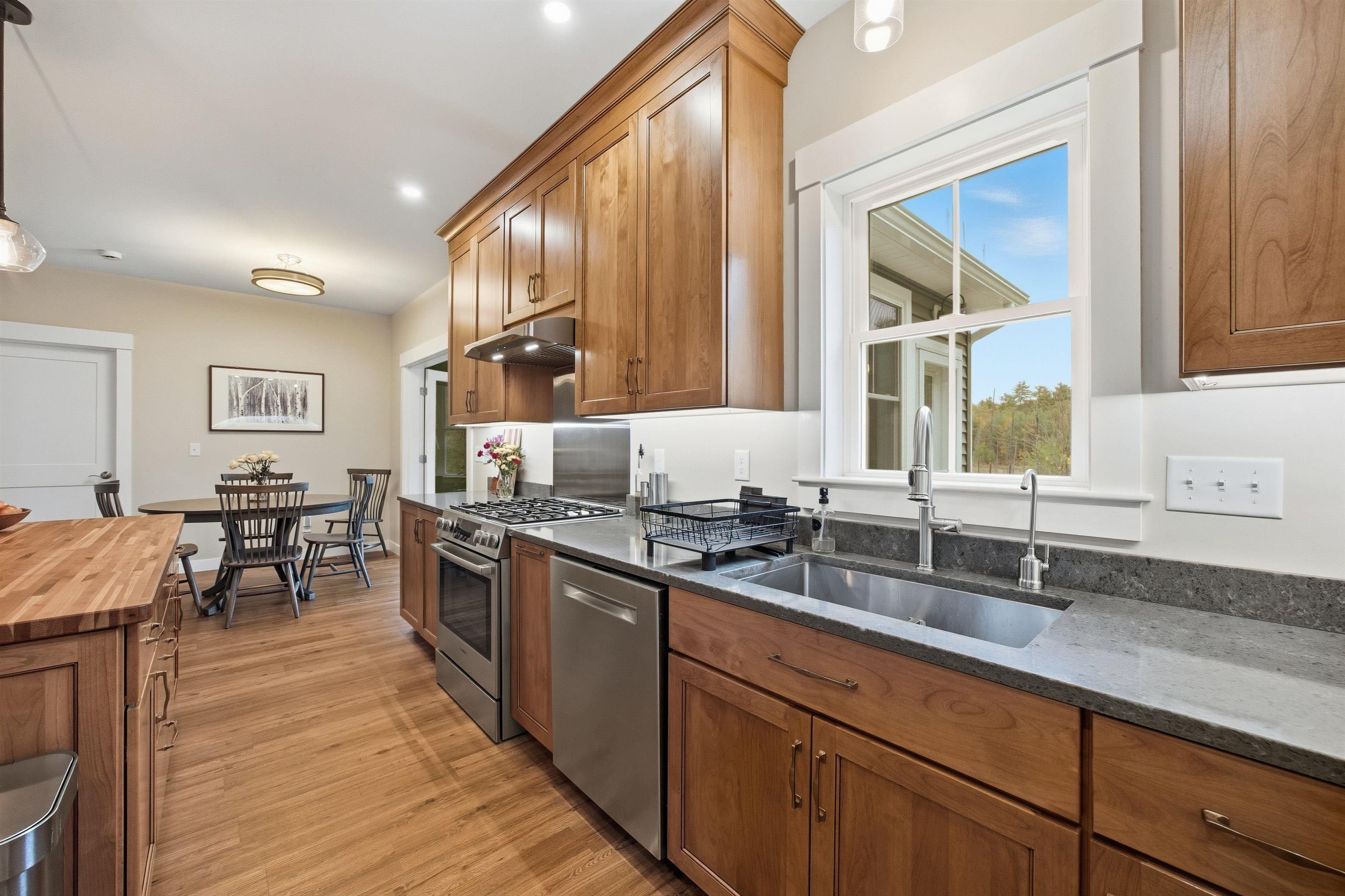 667 Borough Road Pembroke, NH 03275 - Photo 8 of 45 Gallery Image 8