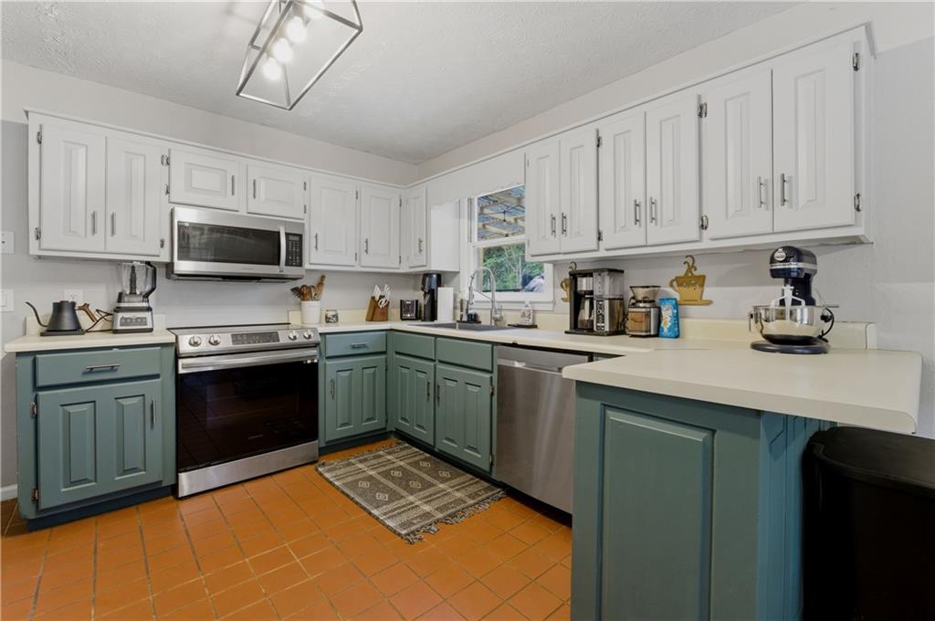 117 Oak Ridge Monroe, GA 30655 - Photo 13 of 29