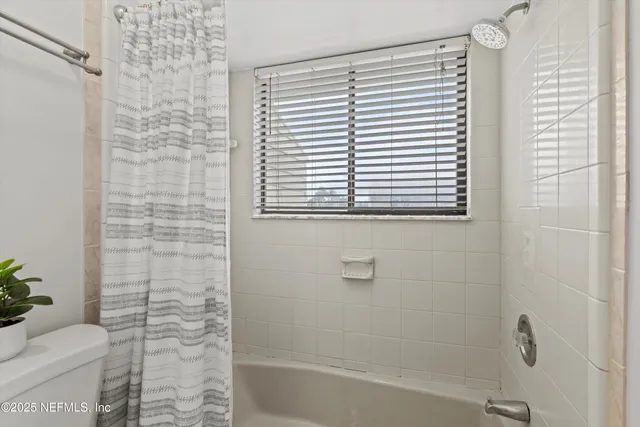 $3,000 | 2219 Gordon Avenue, Jacksonville Beach, FL 32250