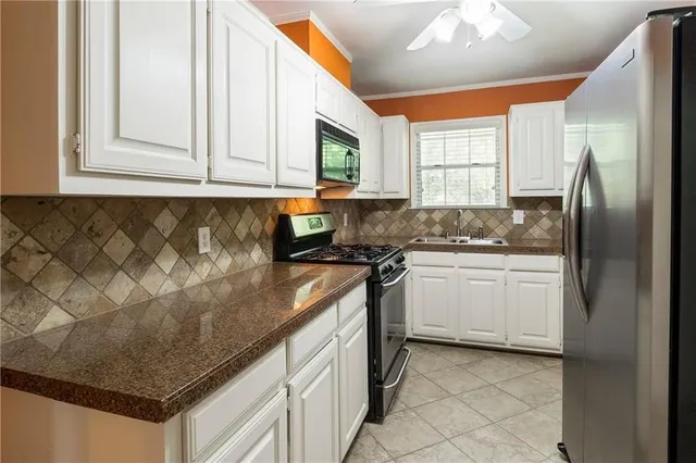 $2,450 | 9611 Lakemont Drive, Dallas, TX 75220