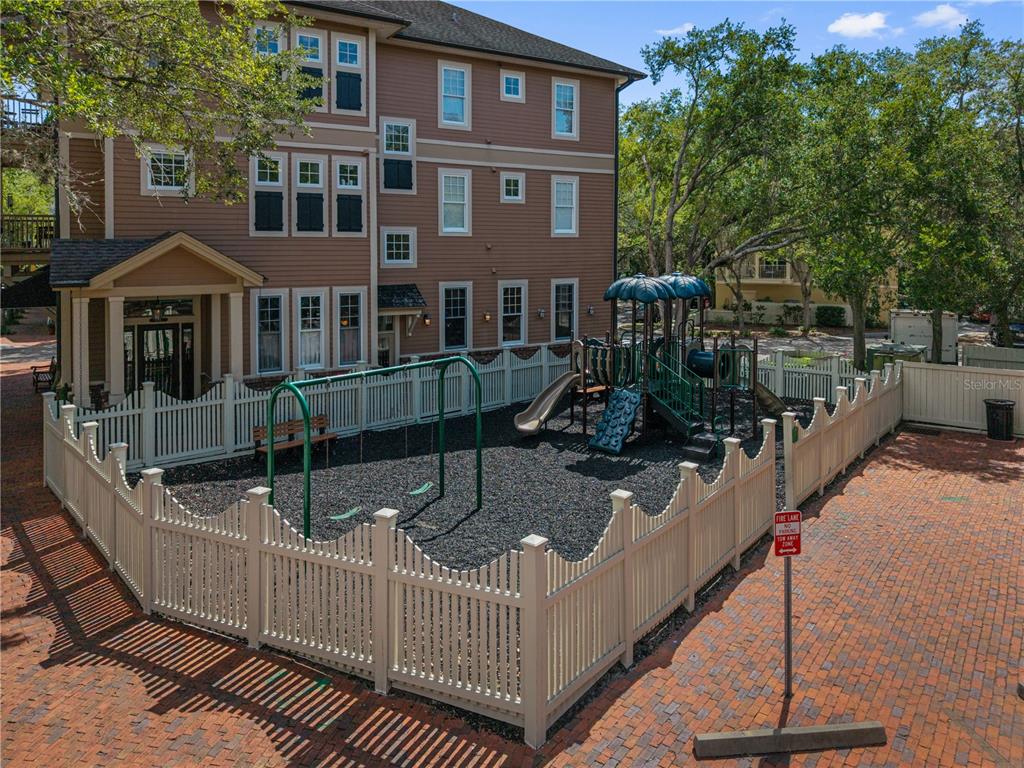 9177 Southwest 52nd Road, Unit E103 Gainesville, FL 32608 - Photo 23 of 47