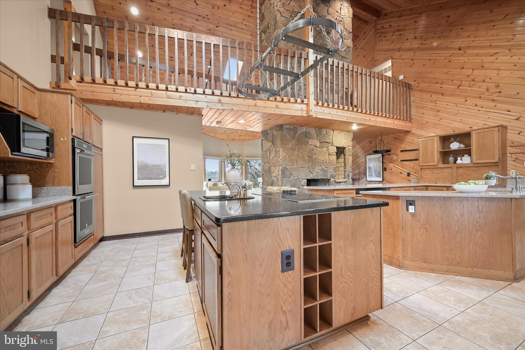 13304 Ridgewood Drive Ellicott City, MD 21042 - Photo 18 of 88 Eat-in Kitchen