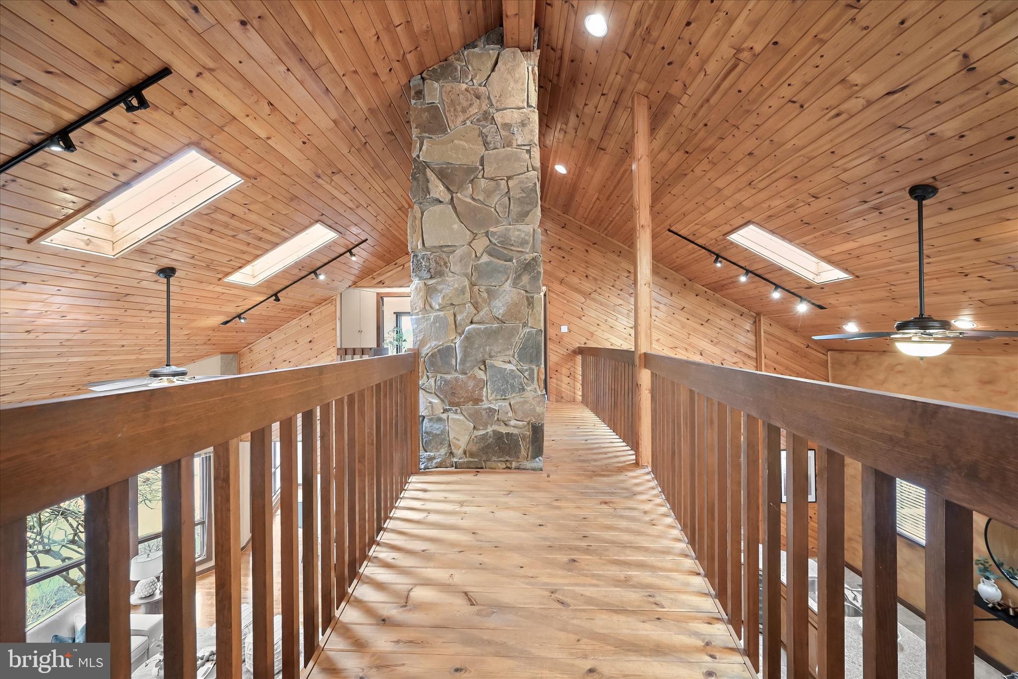 13304 Ridgewood Drive Ellicott City, MD 21042 - Photo 26 of 88 Upper Level