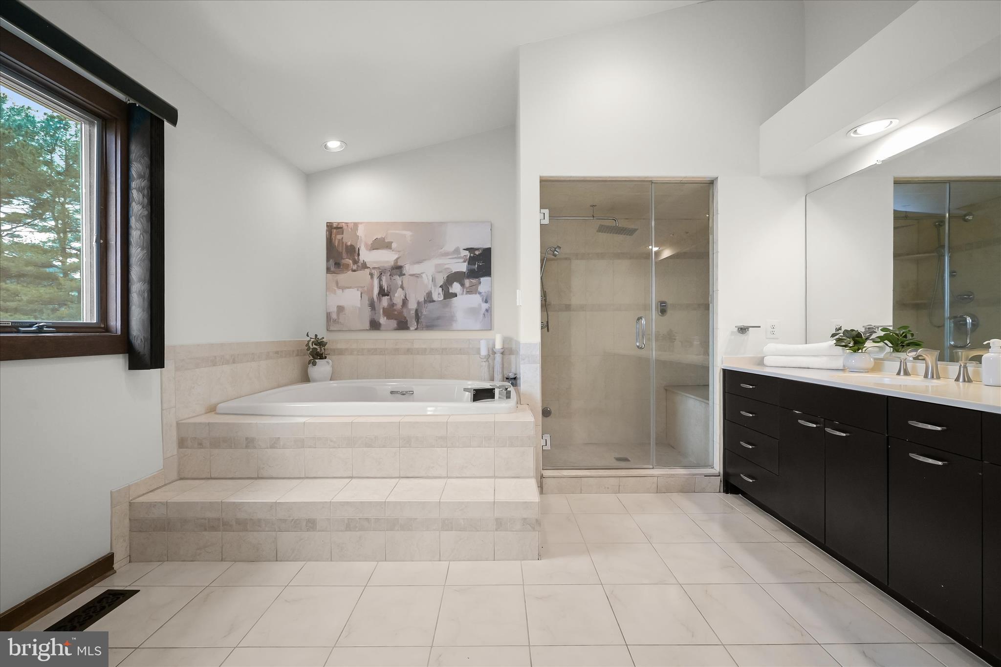 13304 Ridgewood Drive Ellicott City, MD 21042 - Photo 34 of 88 Primary Ensuite Bathroom