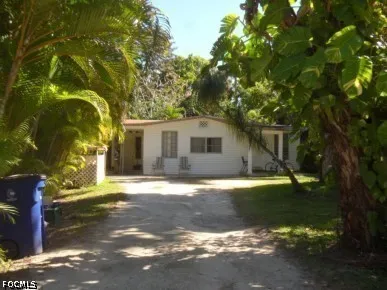 $600 | 653 Howells Cir Drive, Fort Myers, FL 33905