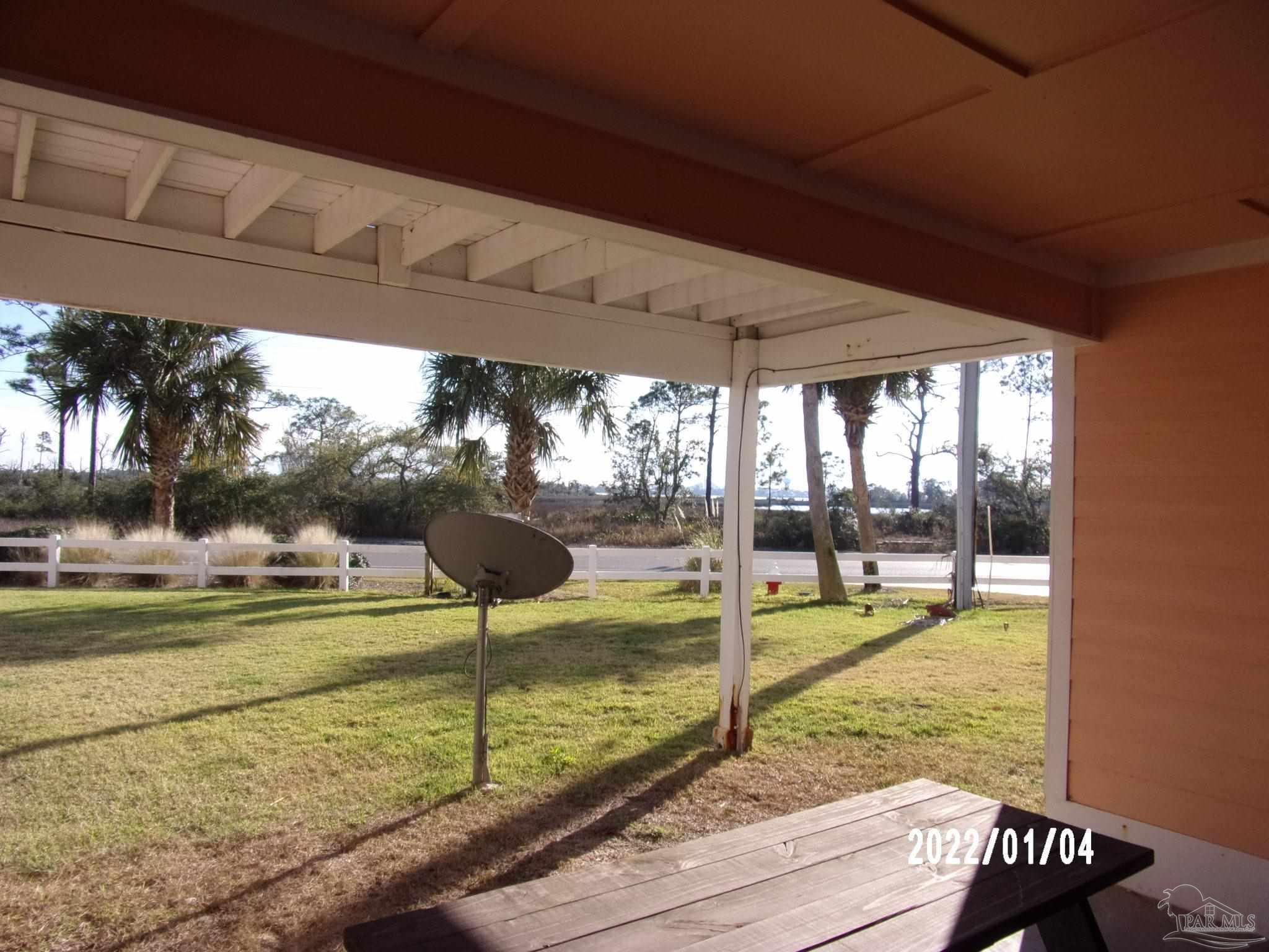 16036 Innerarity Point Road Pensacola, FL 32507 - Photo 18 of 47