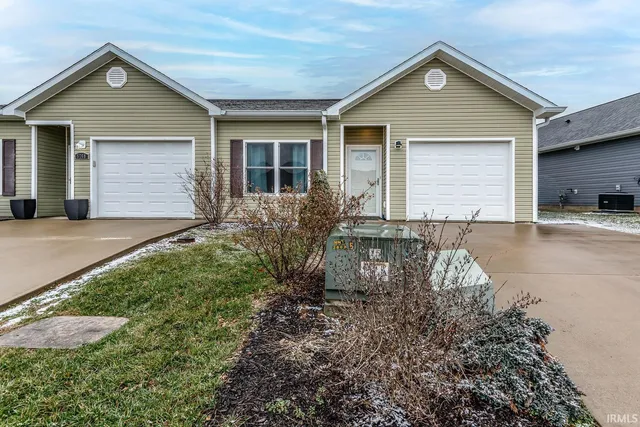 $279,500 | 5760 West Daffodil Court, Bloomington, IN 47403