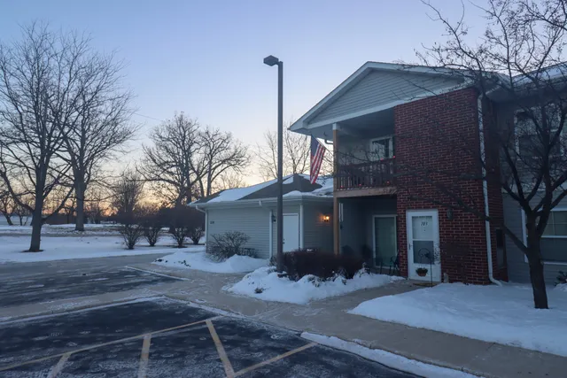 $184,900 | 210 East Remer Road, Unit 203, Elkhorn, WI 53121