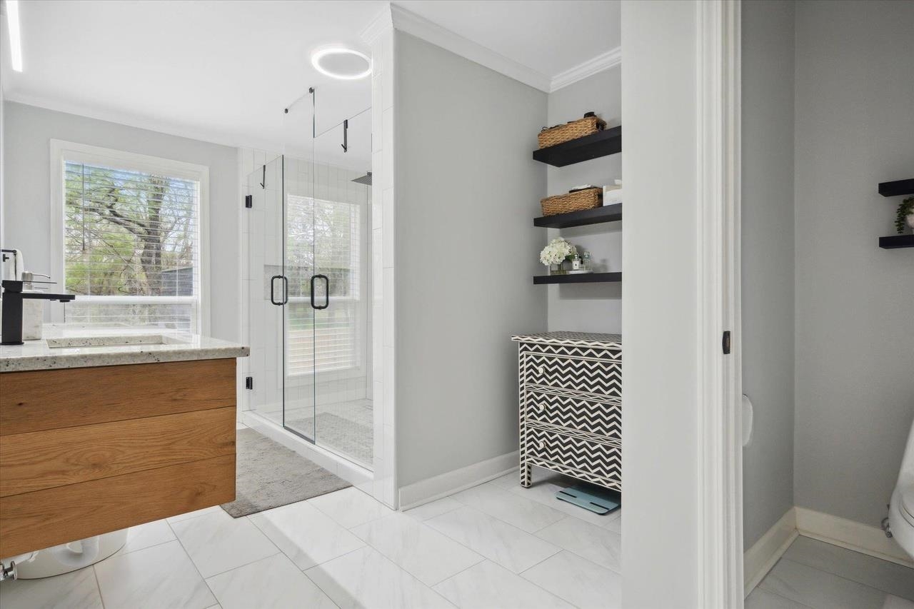 7250 Cedar Road Bartlett, TN 38135 - Photo 25 of 34 a bathroom with a sink and a mirror