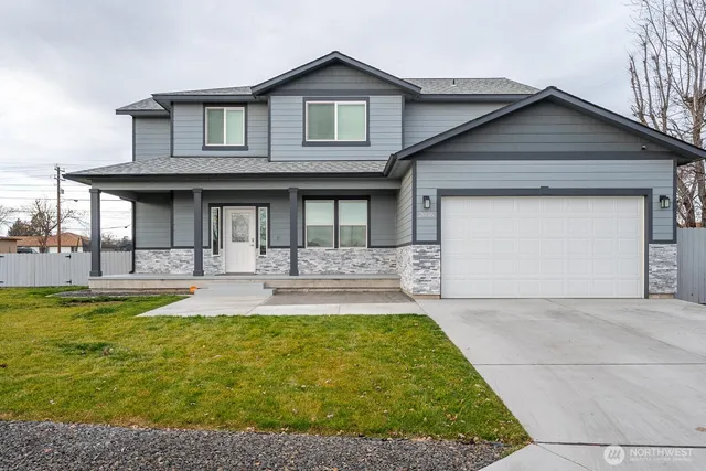 $494,000 | 2036 West Lakeside Drive, Moses Lake, WA 98837