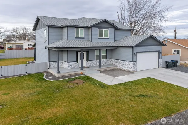 $494,000 | 2036 West Lakeside Drive, Moses Lake, WA 98837