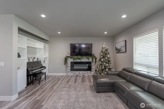 $494,000 | 2036 West Lakeside Drive, Moses Lake, WA 98837