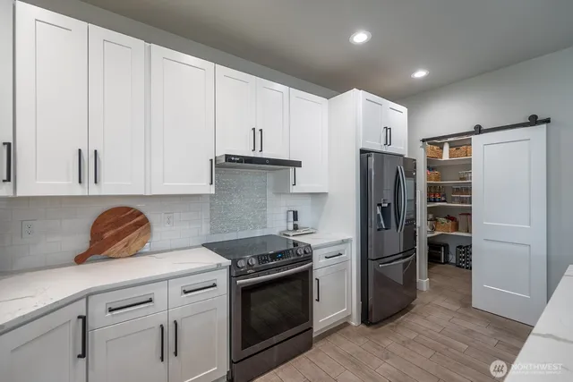 $494,000 | 2036 West Lakeside Drive, Moses Lake, WA 98837