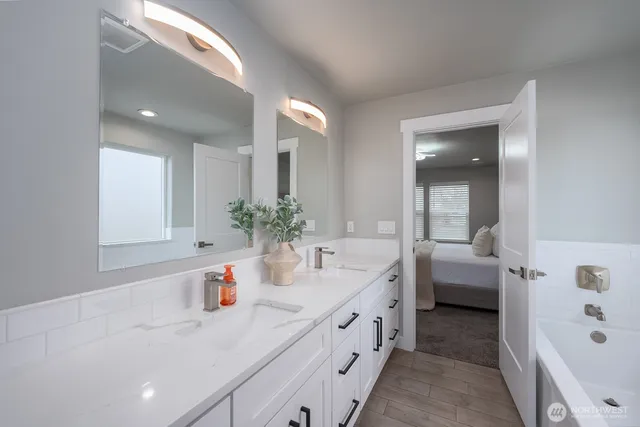 $494,000 | 2036 West Lakeside Drive, Moses Lake, WA 98837