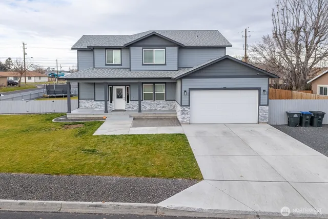 $494,000 | 2036 West Lakeside Drive, Moses Lake, WA 98837