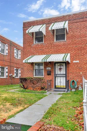 $1,950 | 121 Anacostia Avenue Northeast, Washington, DC 20019