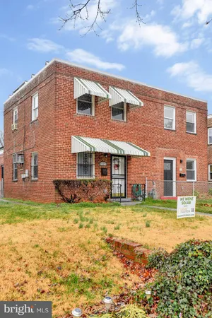 $1,950 | 121 Anacostia Avenue Northeast, Washington, DC 20019