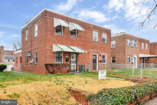 $1,950 | 121 Anacostia Avenue Northeast, Washington, DC 20019