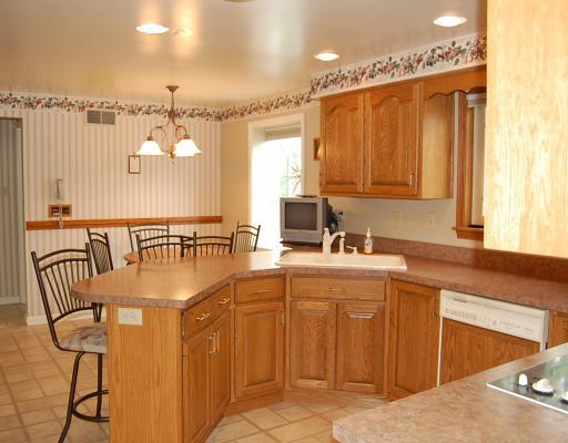 4490 Battle Ridge Road McDonald, PA 15057 - Photo 4 of 14 Kitchen.