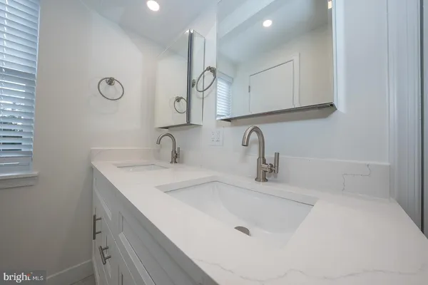 $3,500 | 1740 Oakwood Terrace, Unit 14E, Penn Valley, PA 19072
