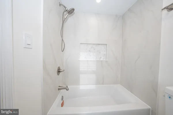 $3,500 | 1740 Oakwood Terrace, Unit 14E, Penn Valley, PA 19072