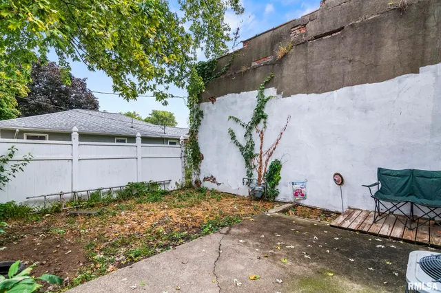 $94,900 | 104 Main Street, Tallula, IL 62688