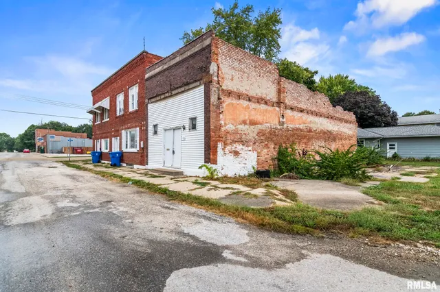 $94,900 | 104 Main Street, Tallula, IL 62688