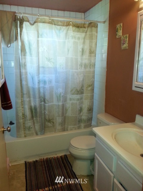 4404 Southeast 3rd Place Renton, WA 98059 - Photo 6 of 16