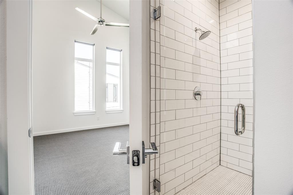 2190 Bennett Avenue, Unit 301 Dallas, TX 75206 - Photo 17 of 21 a bathroom with a shower