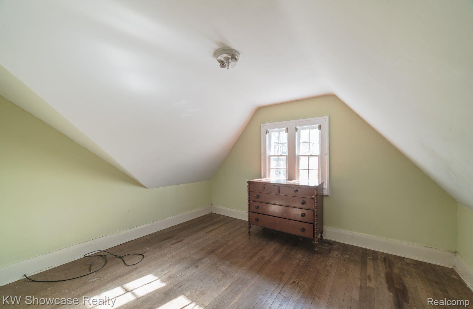 160 Cherokee Road Pontiac, MI 48341 - Photo 23 of 32 Gallery Image 23