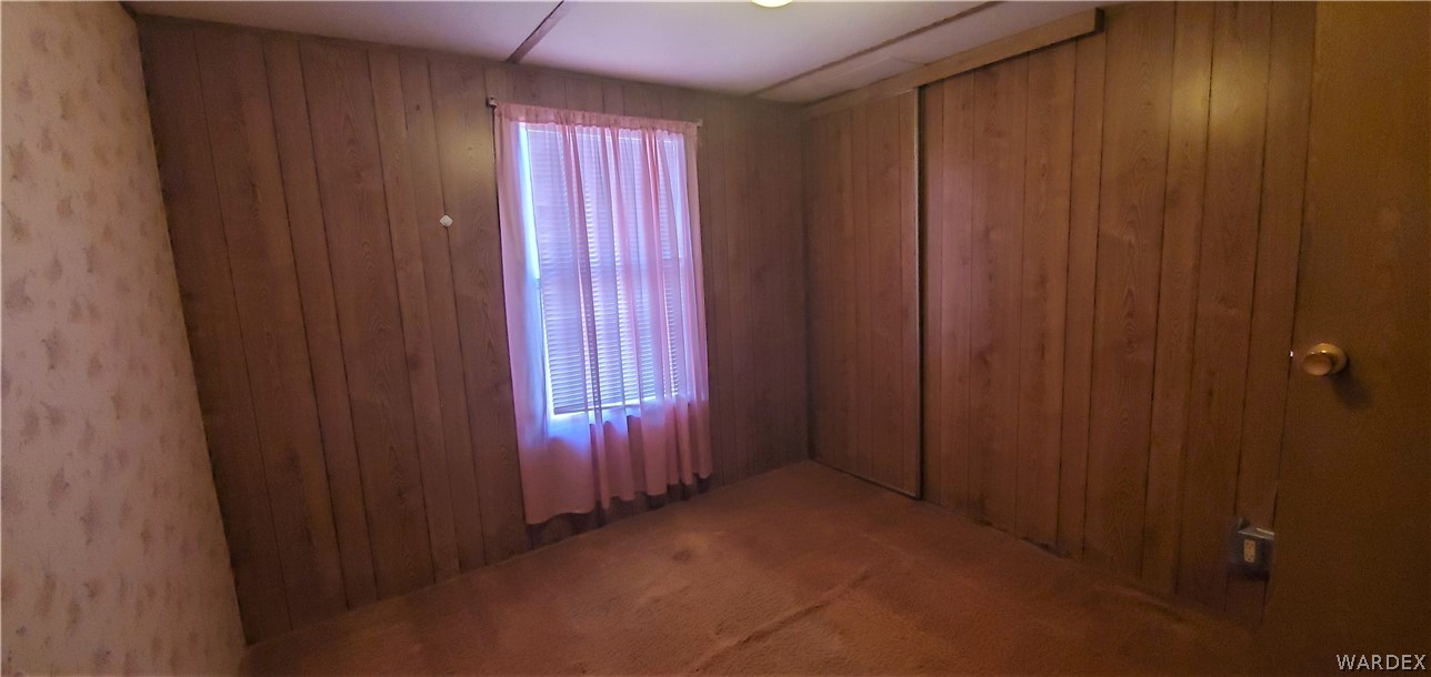 524 South Eden Road Golden Valley, AZ 86413 - Photo 28 of 32 a view of an empty room and window