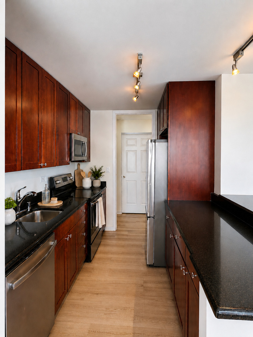655 West Irving Park Road, Unit 1502 Chicago, IL 60613 - Photo 8 of 25