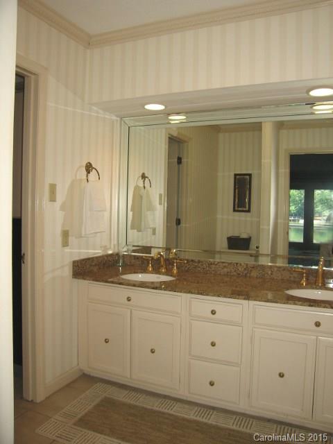 26 Sunrise Point Road Lake Wylie, SC 29710 - Photo 16 of 24 Gallery Image 16