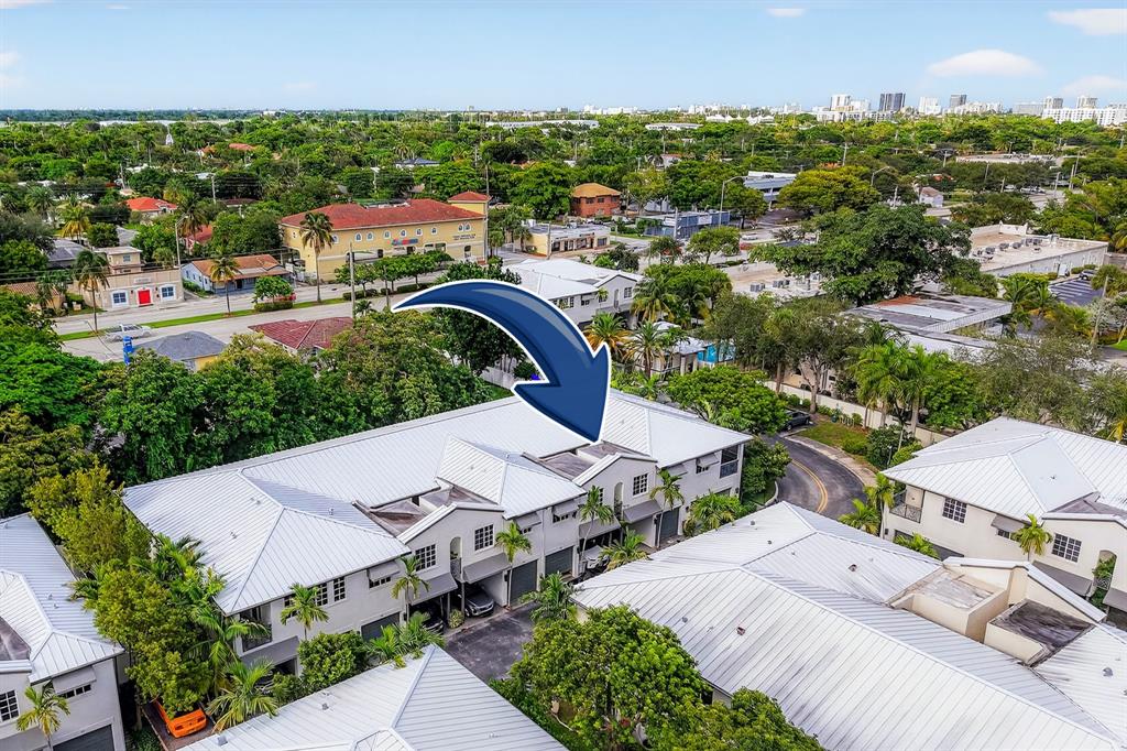 737 Southeast 1st Court, Unit 737 Pompano Beach, FL 33060 - Photo 44 of 53 an aerial view of multiple house
