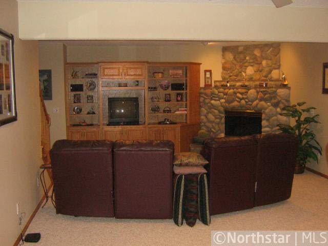 1006 Willow River Road North Hudson, WI 54016 - Photo 9 of 10 Gallery Image 9