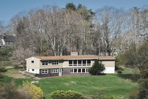 $1,700,000 | 235 Argilla Road, Ipswich, MA 01938