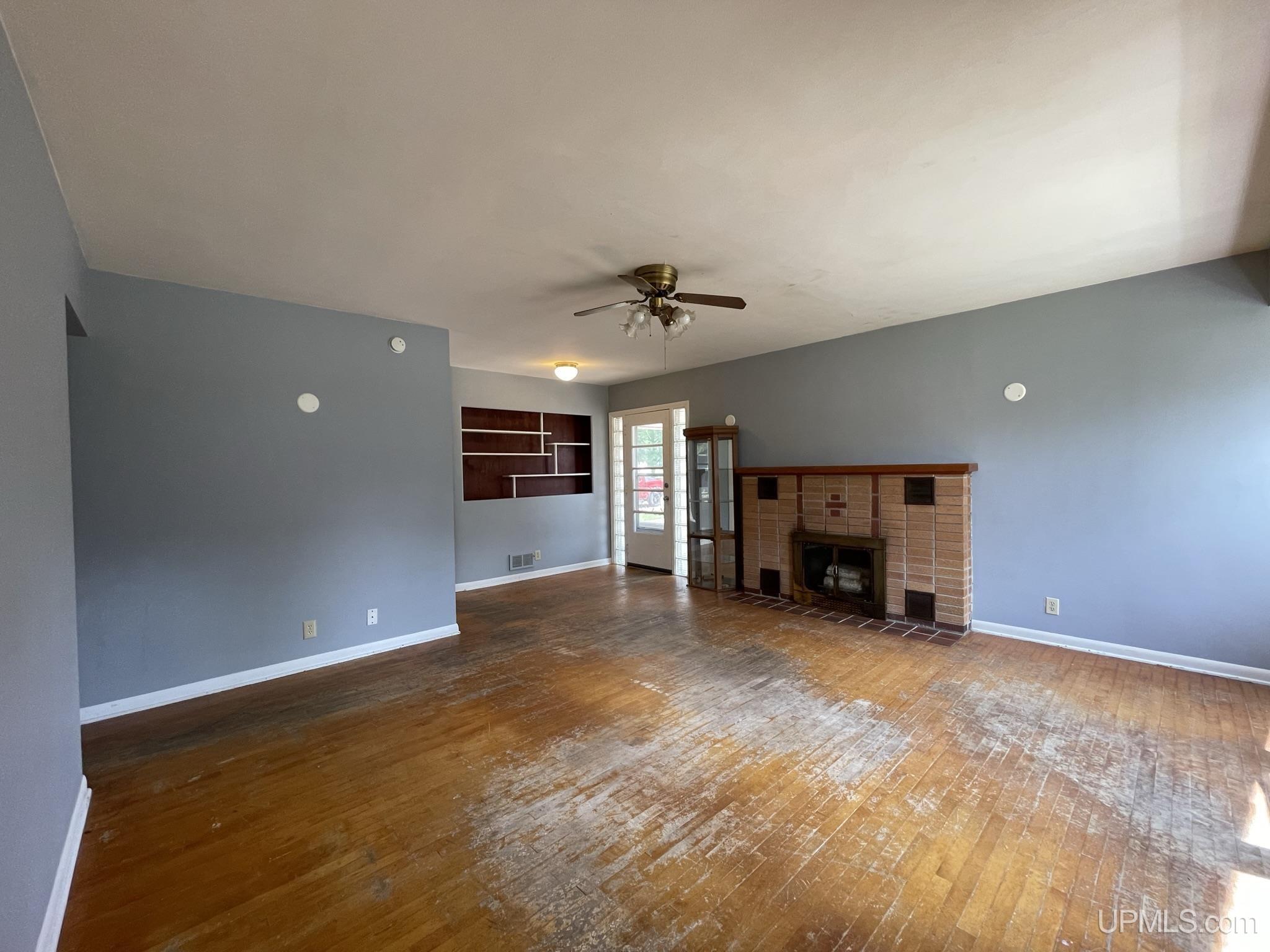 102 West Fall Street L'Anse, MI 49946 - Photo 5 of 43