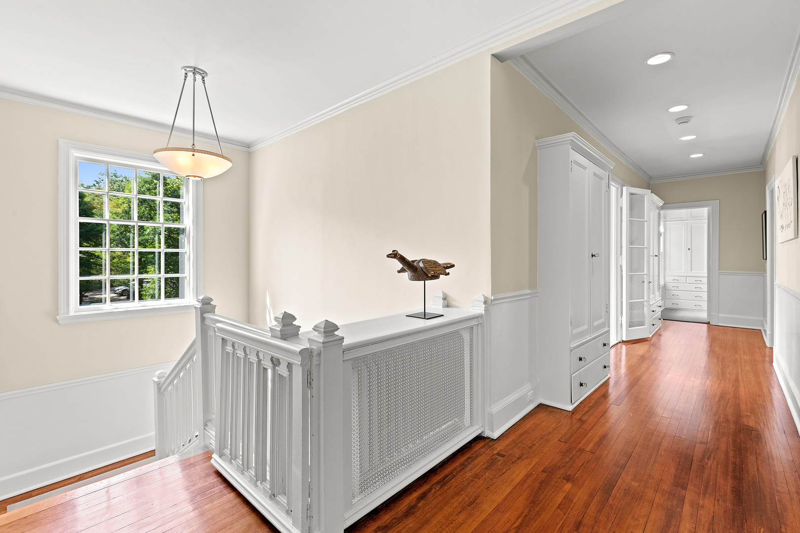855 Sheridan Road Highland Park, IL 60035 - Photo 30 of 62 a view of entryway with wooden floor