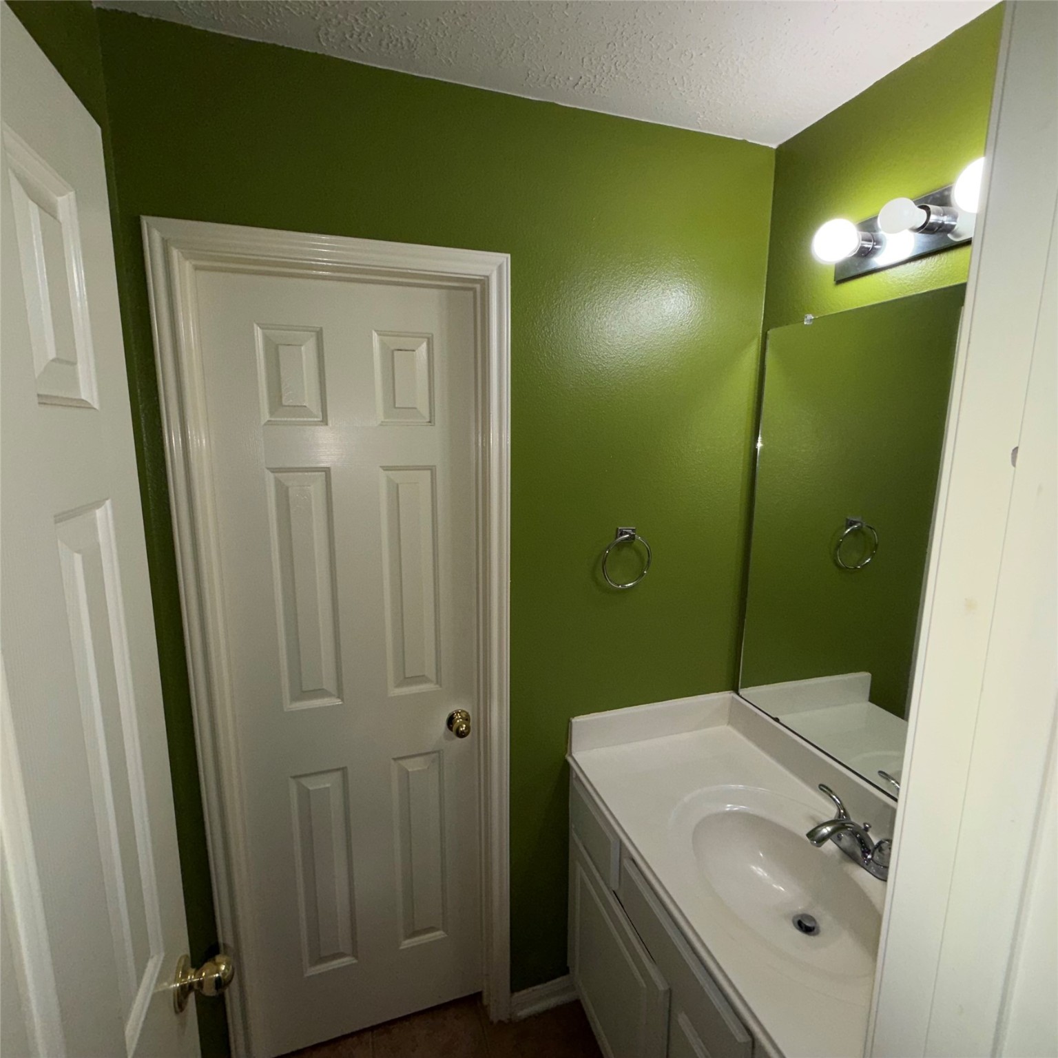 3006 Spring Fair Court Spring, TX 77388 - Photo 14 of 18 a bathroom with a sink and mirror