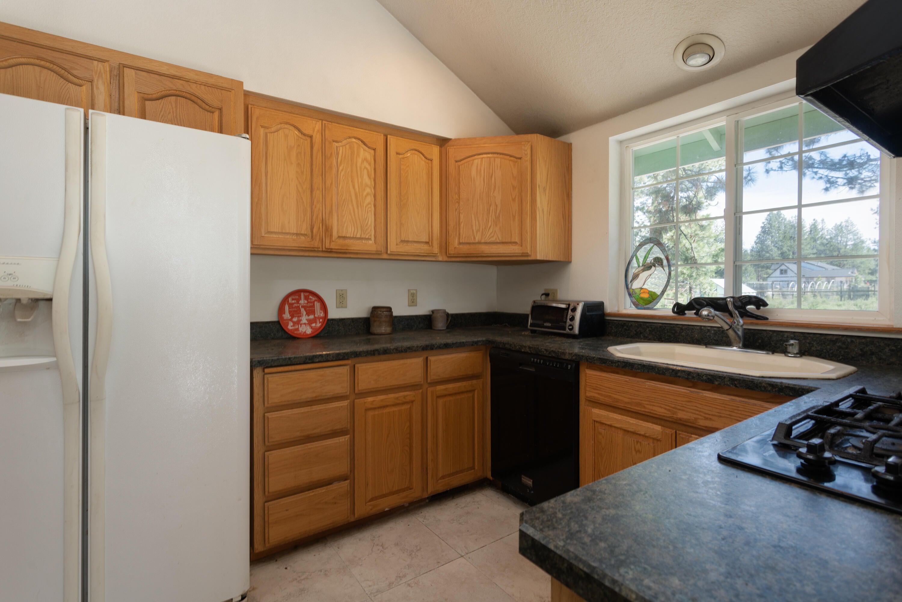 19335 Mohawk Road Bend, OR 97702 - Photo 8 of 24 19335 Mohawk Road 8 of 22