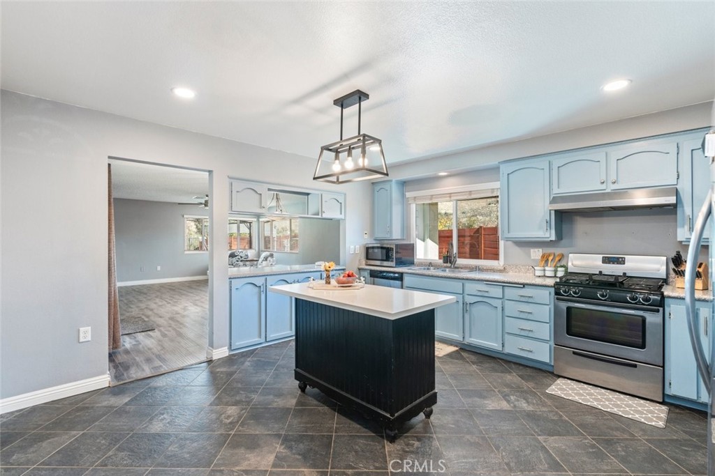 40312 Raymer Road Hemet, CA 92544 - Photo 8 of 35