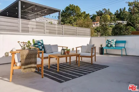 $1,499,000 | 1925 Griffith Park Boulevard, Los Angeles, CA 90039