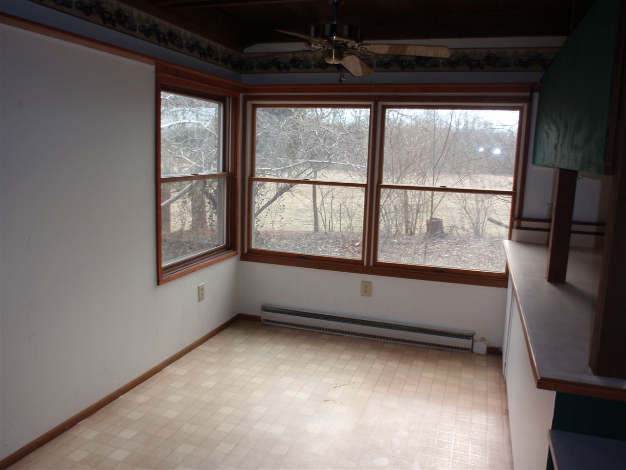 4566 Sand Pit Road Bedford, IN 47421 - Photo 9 of 24