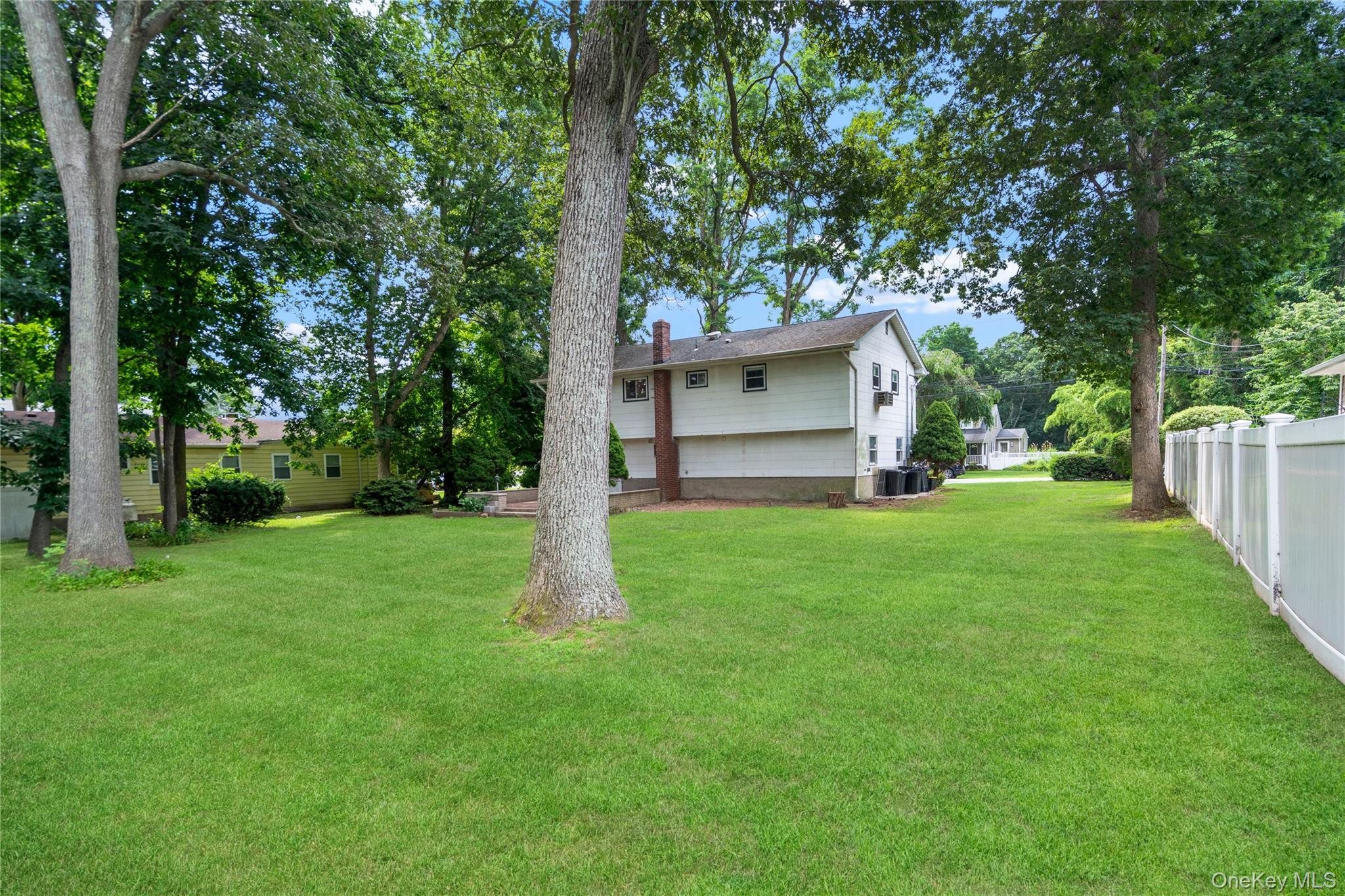 39 Wolf Hollow Road Centereach, NY 11720 - Photo 34 of 35