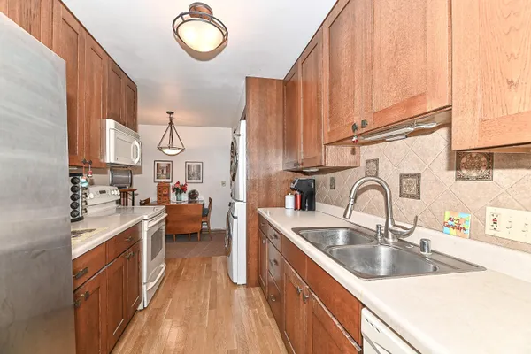 $169,900 | 2101 Good Hope Road, Unit 207, Glendale, WI 53209